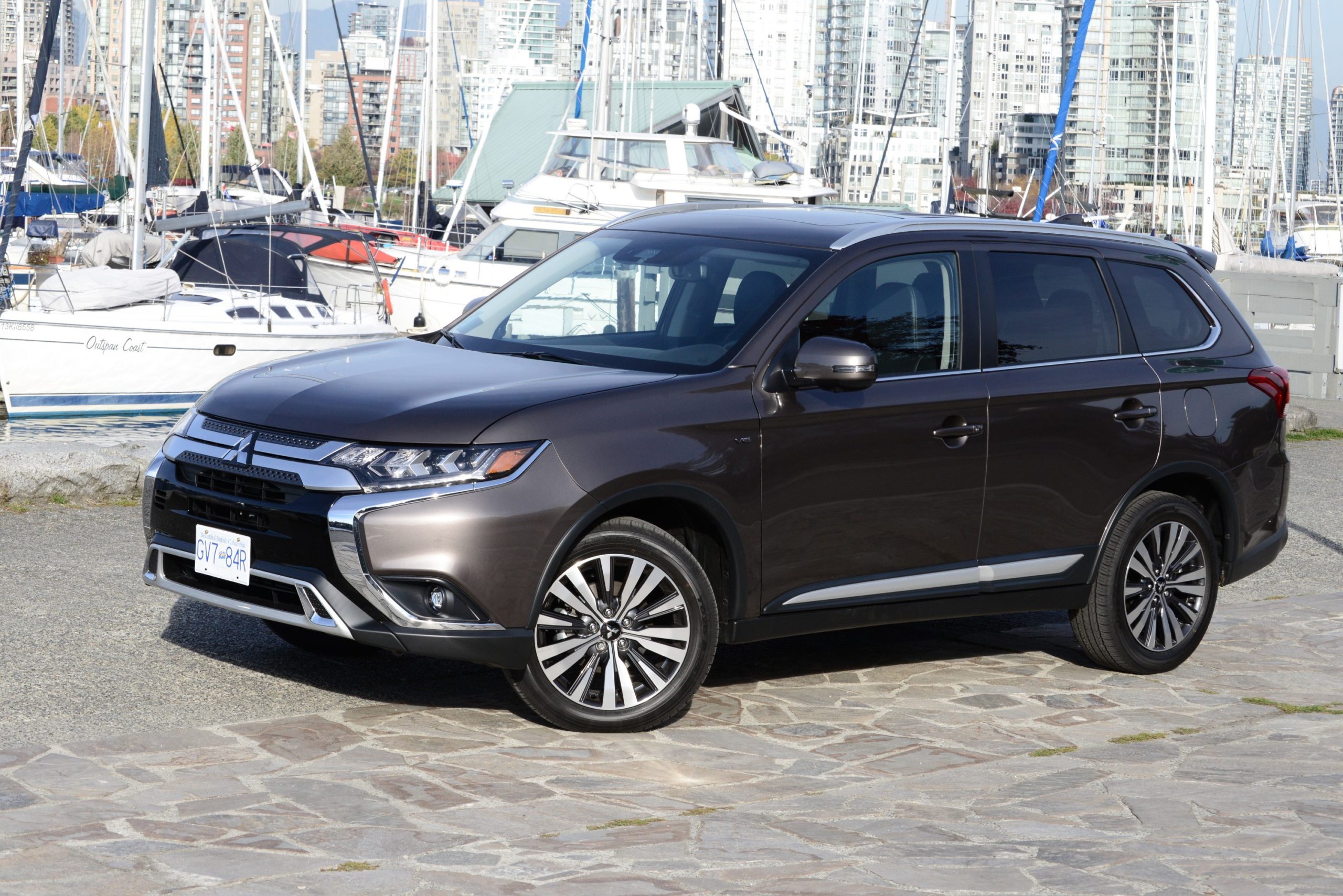 2019 Outlander - Driving B-Roll - Mitsubishi Motors Canadian Newsroom