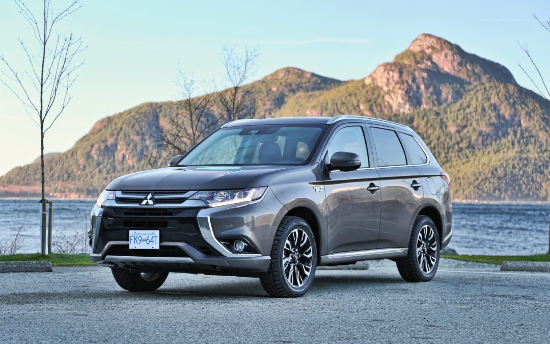 TOUT NOUVEAU OUTLANDER PHEV DE MITSUBISHI DANS LES CONCESSIONNAIRES