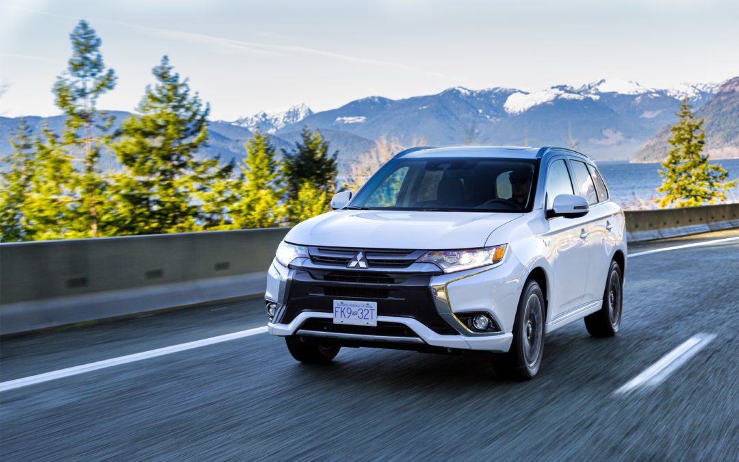 INTERNATIONAL NEWS: MITSUBISHI OUTLANDER PHEV NAMED GREEN CAR JOURNAL’S 2019 GREEN SUV OF THE YEAR