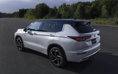 Nouveau modèle Outlander PHEV (extérieur-2)